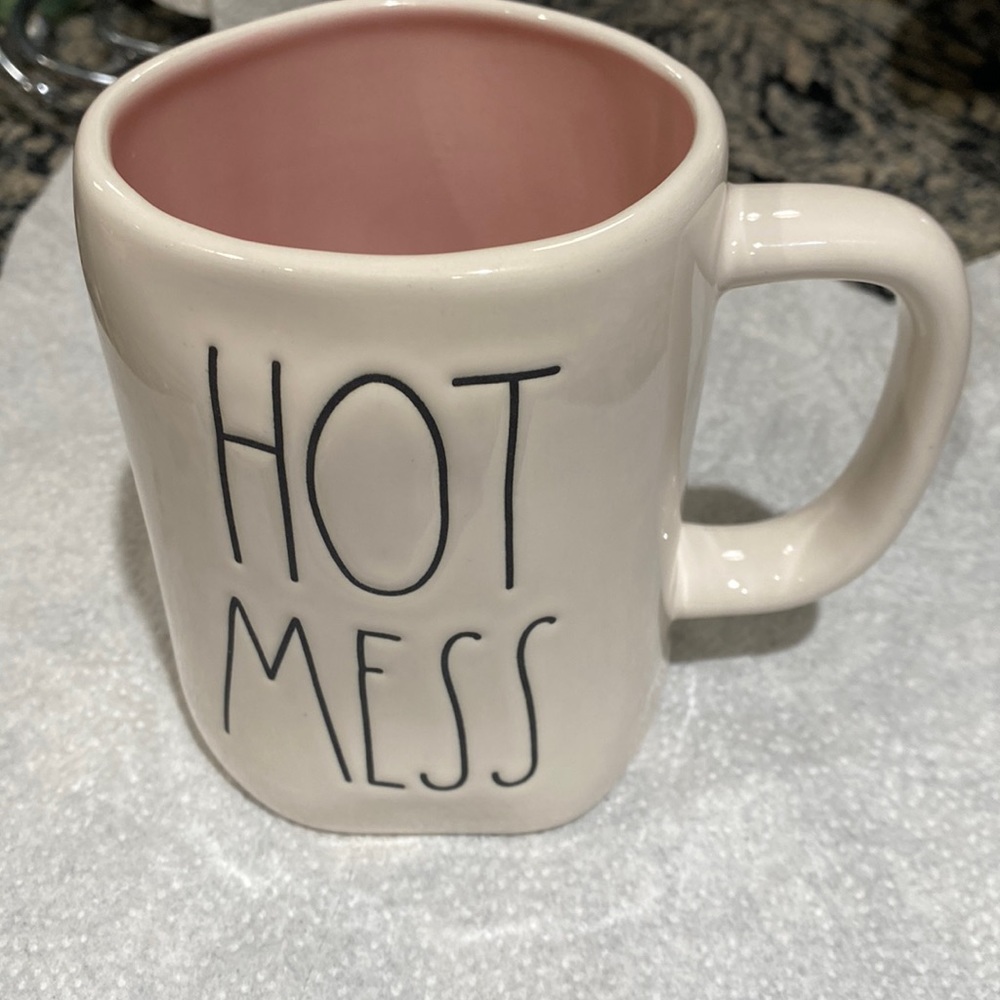 NWOT Rae Dunn Coffee Cup with the words, “Hot Mess” in black letters - Picture 1 of 3